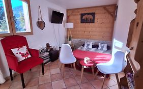 Appartement Avec Terrasse Et Parking Prive